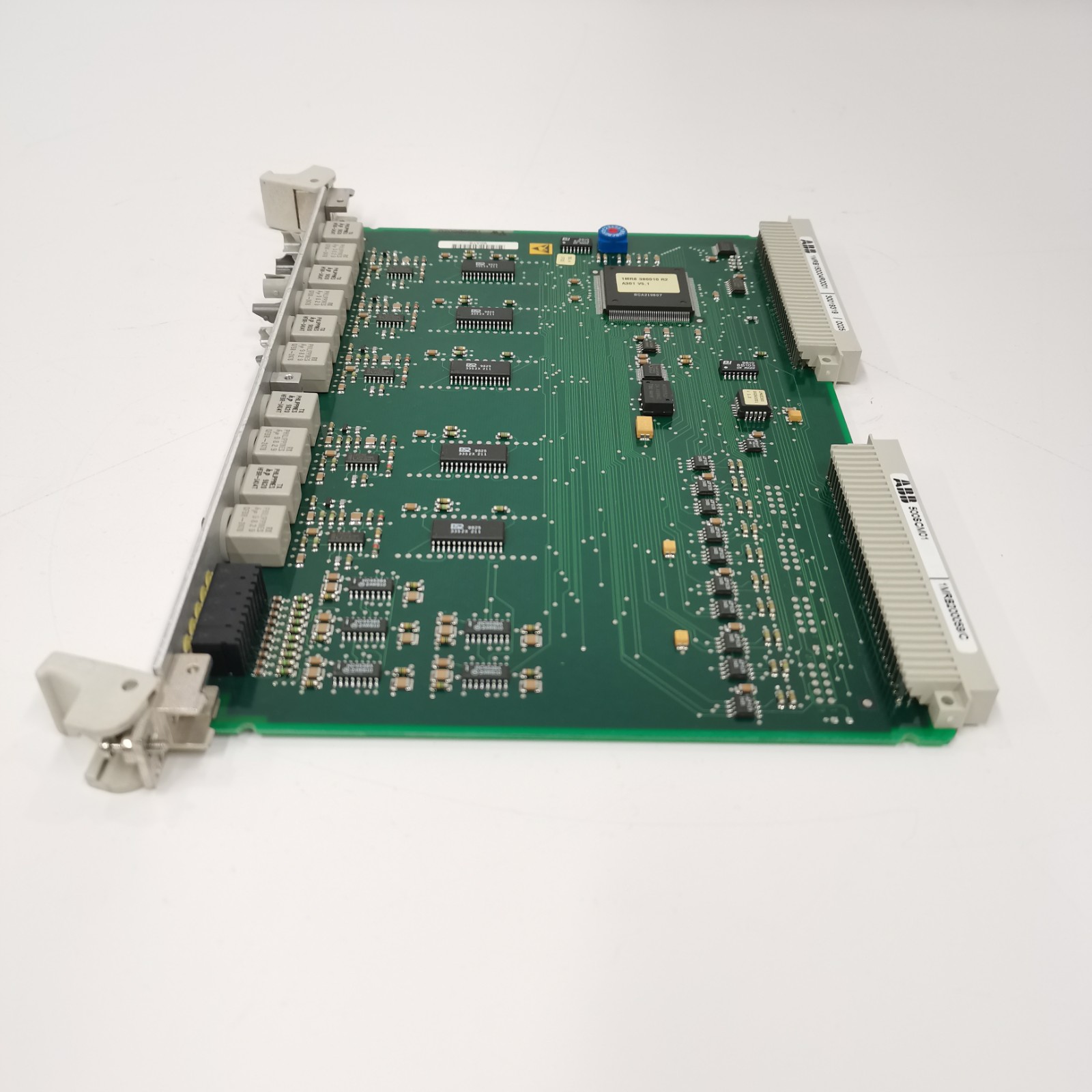 ABB 3BHE023784R2530 Power Converter Module Medium Voltage Drive1